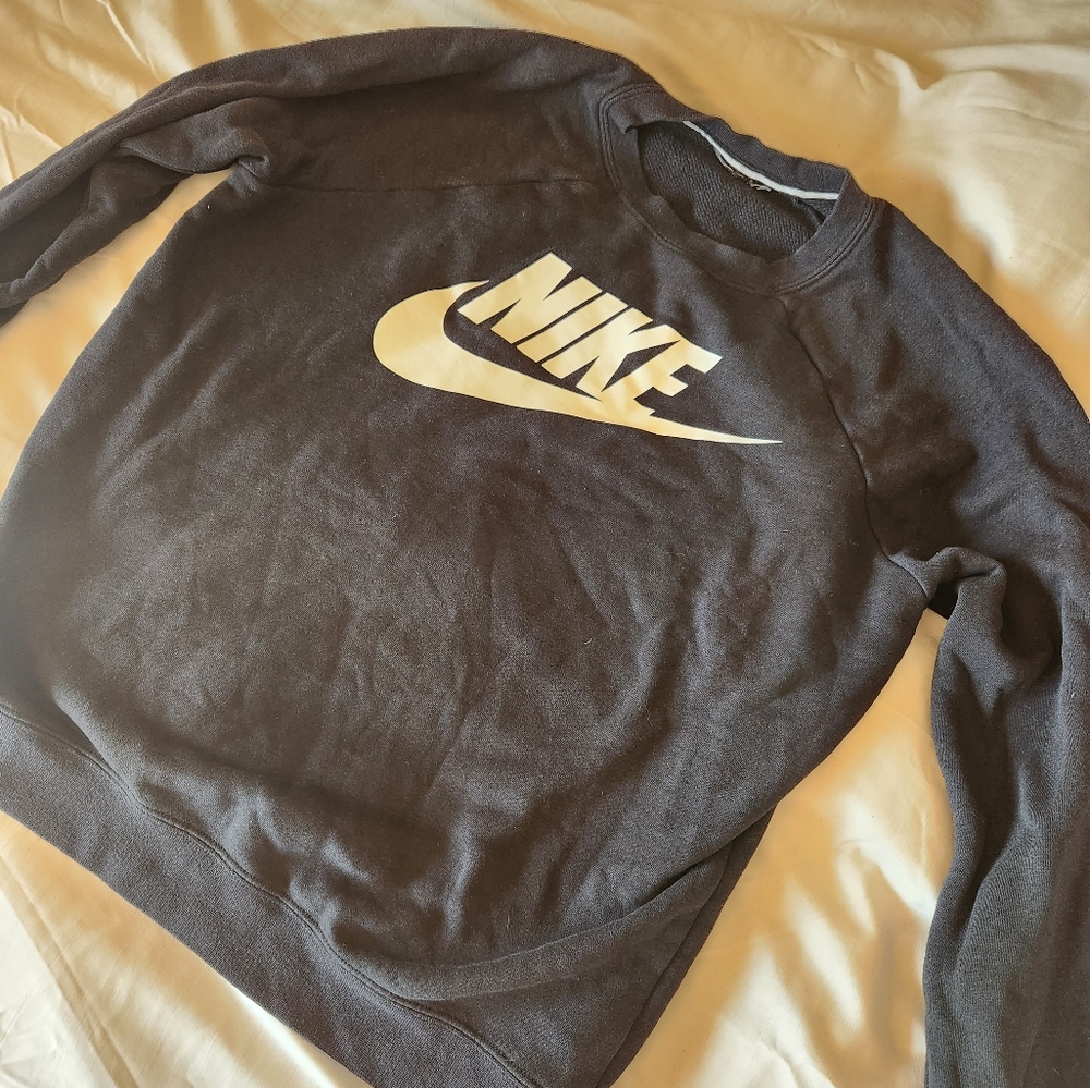 Nike sweatshirt